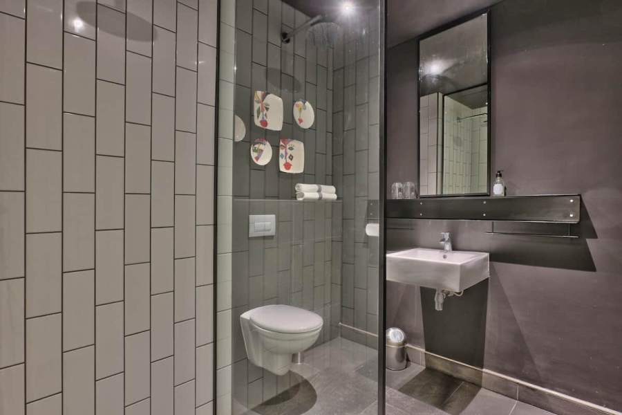 To Let 1 Bedroom Property for Rent in Woodstock Western Cape